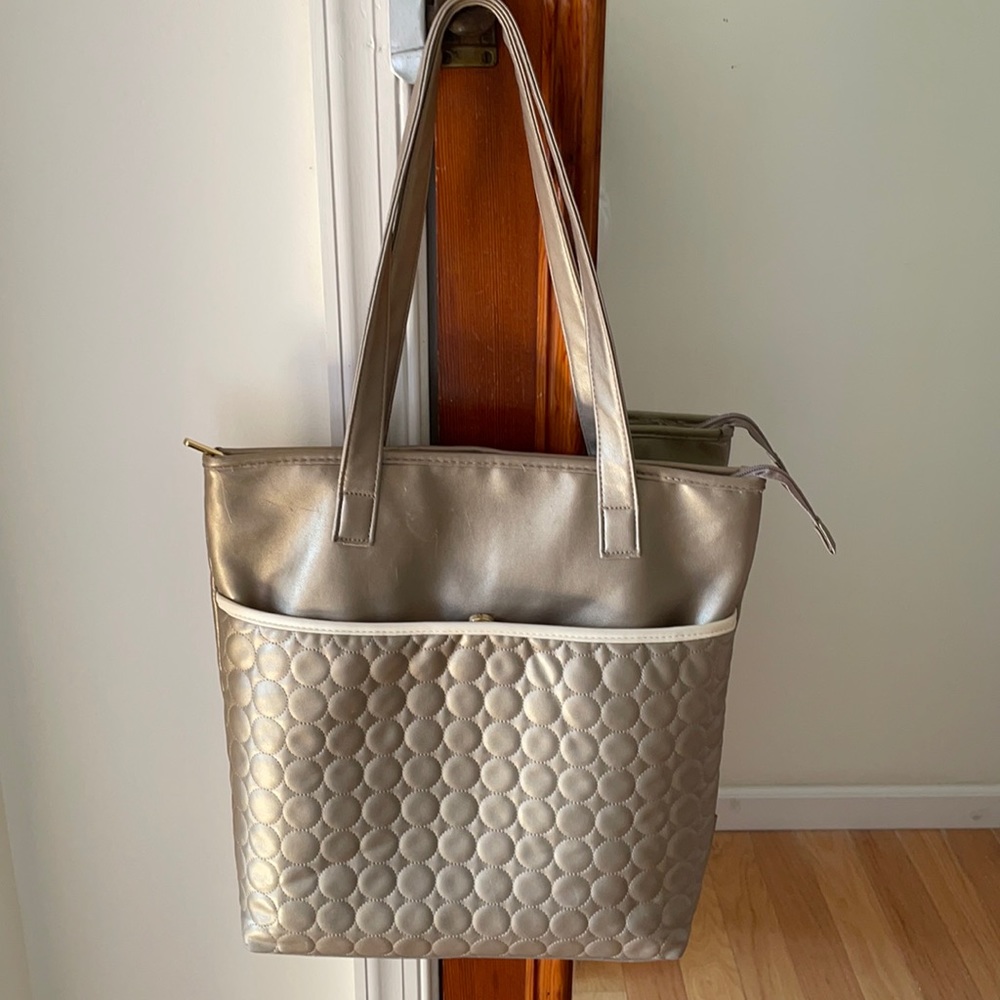 ‼️FLASH SALE‼️ Shiseido Leather shoulder bag